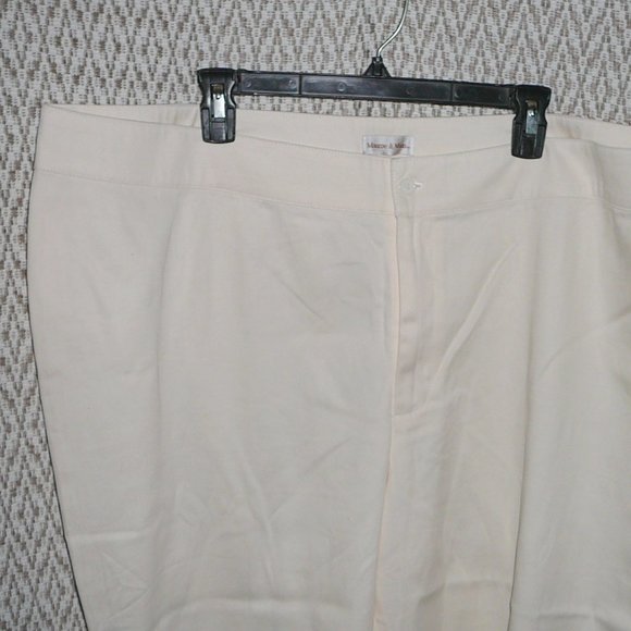 Capri Length Crop Pants ivory Plus size 24W NWT - Picture 6 of 6